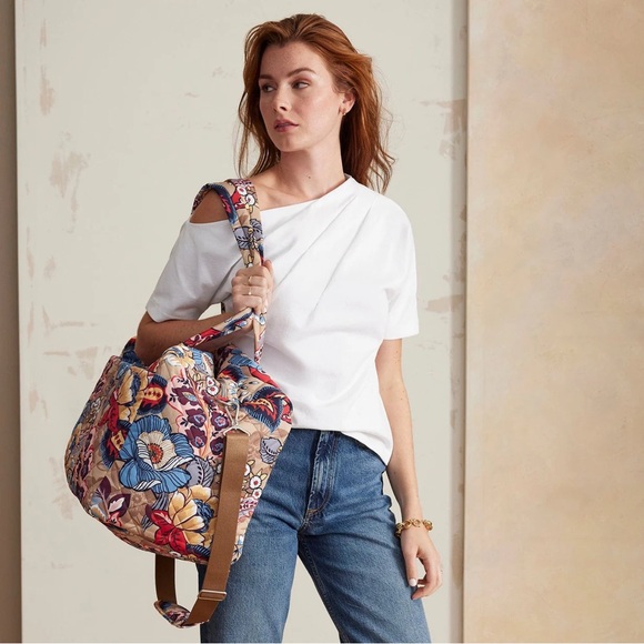 Vera Bradley Large Travel Duffel “Botanical Beauty”. NWT - Picture 2 of 3